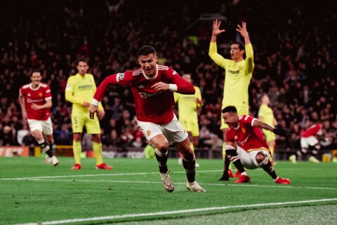 ENDTE LYKKELIG: Den hjemvendte sønn fikset de tre poengene for United på overtid, men både Cristiano Ronaldo og Manchester United hadde trøbbel mot Villarreals hurtige kontringsspill. Manchester United v Villarreal CF: Group F - UEFA Champions League