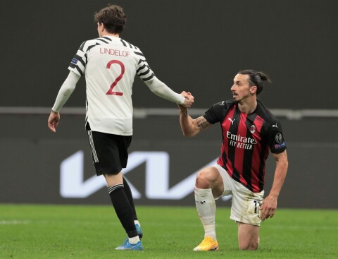 SKUFFET: Zlatan Ibrahimovic, her med landsmannen Victor Lindelöf, en av banens store spillere mot AC Milan.