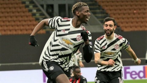 KUN MÅNEDER IGJEN: Chevrolet-logoen forsvinner snart på draktene til United. Her feirer Paul Pogba og Bruno Fernandes franskmannens scoring mot AC Milan i Europa League.