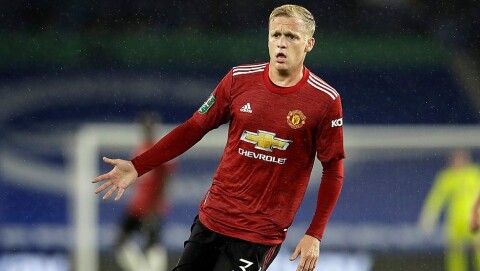 FESTLIG VORSPIEL: Donny van de Beeks flikk til Juan Matas 2-0-scoring var regelrett genial. Nå sier Ole Gunnar Solskjær at det blir vanskelig å vrake ham fra laget.