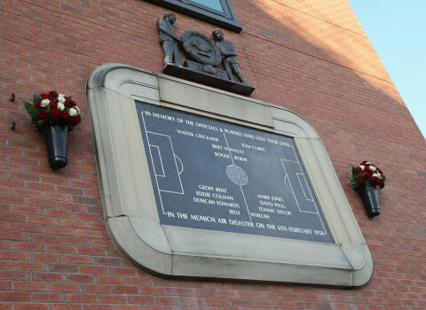 MINNETAVLEN: Ved inngangen til München-tunnelen har United sitt minnesmerke over tragedien 6. februar 1958.