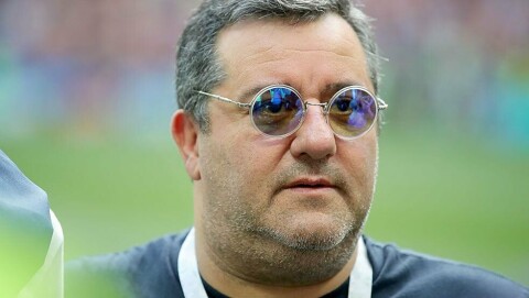 SOM OLJE OG VANN: Sir Alex Ferguson beskrev Paul Pogbas agent, den omdiskuterte Mino Raiola i lite fordelaktige ordelag. SOM OLJE OG VANN: Sir Alex Ferguson beskrev Paul Pogbas agent, den omdiskuterte Mino Raiola i lite fordelaktige ordelag.