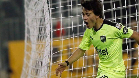 SCORET I LIBERTADORES CUP: Facundo Pellistri jubler etter sin andre Penarol-scoring, borte mot Colo Colo i september.