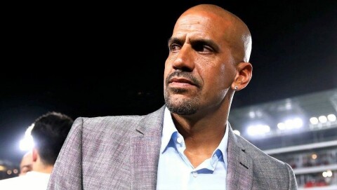 LA BRUJITA: Juan Sebastián Verón ønsker ikke å være barnevakt for Rojo – men vil gjerne ha ham med videre i Estudiantes. LA BRUJITA: Juan Sebastián Verón ønsker ikke å være barnevakt for Rojo – men vil gjerne ha ham med videre i Estudiantes.