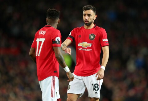 MAKKER: Fred og Bruno Fernandes under lørdagens kamp på Old Trafford. MAKKER: Fred og Bruno Fernandes under lørdagens kamp på Old Trafford.