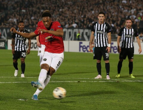 HVILT SISTE HALVTIMEN: Anthony Martial.