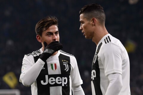 GODT FORHOLD: Paulo Dybala og Cristiano Ronaldo har ikke fått det helt til å stemme på banen sammen, men skal være gå godt overens. Her i en kamp mot Chievo i januar.
