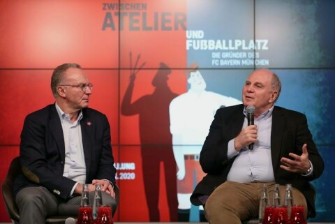 STOR SUKSESS: De tidligere spillerne Rummenigge og Hoeness driver Bayern så det griner. De siste seks årene har de kunnet løfte Bundesliga-troféet ved sesongslutt.