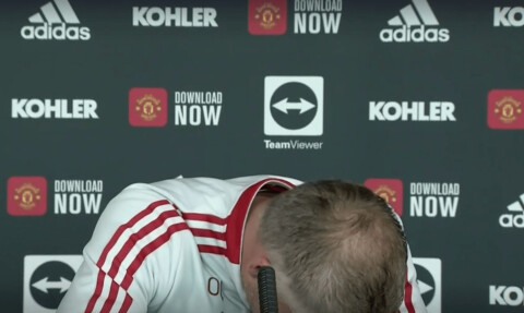 OPPGITT: Ole Gunnar Solskjær la hode i bordet foran seg på pressekonferansen. Skjermdump: MUTV Skjermbilde 2021-10-01 kl. 15.55.01