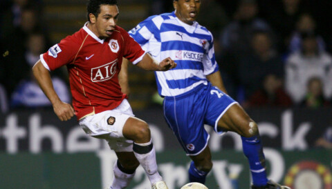 MER KJENT: Det er nok slik de fleste United-supportere husker Kieran Richardson. Kieran Richardson med ballen for Manchester United.