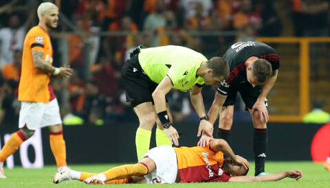 Hakim Ziyech ligger skadet for Galatasaray