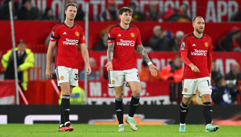 Jonny Evans, Victor Lindelöf og Christian Eriksen ser skuffet ut etter 0-2-målet i United-City, 29.10.2023.