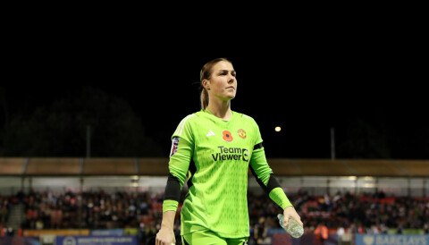 CRAWLEY, ENGLAND - NOVEMBER 5:   Mary Earps of Manchester United walks out to the pitch prior to the Barclays Women's Super League match between Brighton & Hove Albion and Manchester United at Broadfield Stadium on November 5, 2023 in Crawley, England. (Photo by Charlotte Tattersall - MUFC/Manchester United via Getty Images)