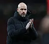 En skuffet Erik ten Hag applauderer fansen etter 0-3-tapet hjemme mot Bournemouth, 9. desember 2023.