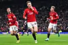McTominay, Antony og Højlund feirer etter mål mot Chelsea.