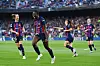 Asisat Oshoala feirer mål for Barcelona sammen med bl.a. Caroline Graham Hansen. 29. mars 2023.