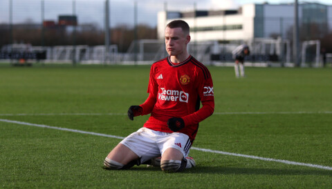 Ashton Missin feirer 2-1-målet i Uniteds U18-kamp borte mot Newcastle.