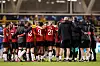 Manchester United Women i en 'huddle' etter City 2-1 United i ligacupen, 24. januar 2024.