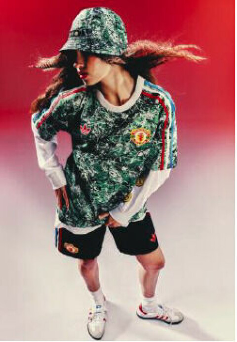 United, Adidas og Stone Roses-kolleksjonen fra nettbutikken.