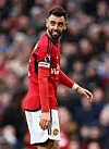 Bruno Fernandes smiler under kampen mot West Ham.