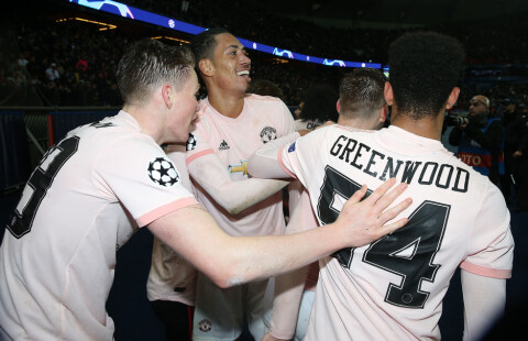 United-spillerne feirer seier over PSG i Champions League 2019.