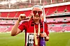 Ella Toone med Millie Turner-briller på Wembley-gressmatta etter Uniteds 4-0-seier i FA-cupfinalen mot Tottenham, 12. mai 2024.