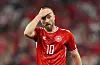 Christian Eriksen tar seg til hodet i fortvilelse, for landslaget i EM, Danmark 0-0 Serbia, 25. juni 2024.