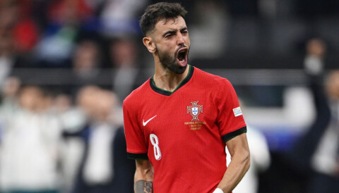 Bruno Fernandes jubler etter å ha scoret i straffekonkurransen da Portugal gikk videre fra åttendedelsfinalen mot Slovenia, 1. juli 2024.