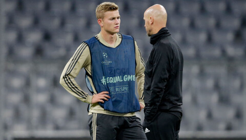 Matthias de Ligt ed Erik ten Haag si conoscono bene. Qui nel 2018 quando lavoravano insieme all'Ajax. De Ligt e Ten Hag insieme dai tempi dell'Ajax.