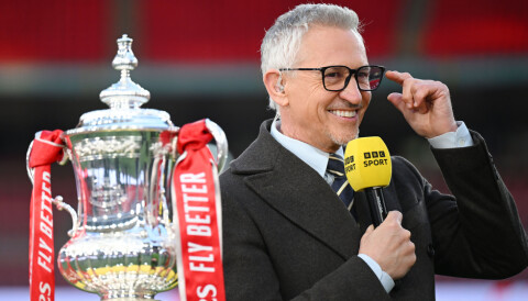 Match of the Day-programleder Gary Lineker har også blitt utsatt for gjemte mobiltelefoner.