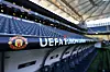 Manchester United-logo på Fenerbache sin stadion