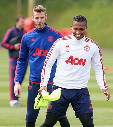 LISTETOPPER: David de Gea og Antonio Valencia er de to ikke-britiske spillerne med flest Premier League-kamper for United.