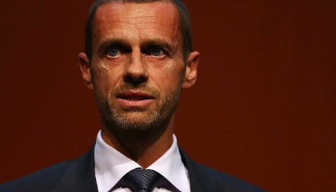 NEGATIV: UEFA-president Aleksander Ceferin stiller seg svært negativ til forslaget til IFAB om innføring av blått kort i fotballen.