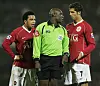 Uriah Rennie og Cristiano Ronaldo.
