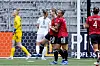 Elisabeth Terland, Julia Zigiotti Olme og Maya Le Tissier feirer 1-0-målet til Terland mot PSV Women.