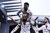Bryan Mbeumo, Amad Diallo og Bruno Fernandes feirer førstnevntes 1-0-mål mot Liverpool på Anfield, 19. oktober 2025.