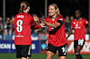Jess Park og Lisa Fjeldstad Naalsund feirer sistnevntes mål (etter Park-forarbeid) mot Brighton, 2. november 2025.