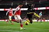 Kobbie Mainoo i duell mot Arsenal.