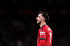 Mason Mount i rød Manchester United-drakt under Premier League-kamp på Old Trafford.