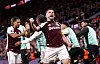 John McGinn og Aston Villa jubler for mål i Europa League-semifinalen 7. mai 2026.