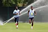 Kobbie Mainoo og Marcus Rashford løper sammen på England-trening, 25. juni 2026.