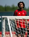 Joshua Zirkzee på trening.
