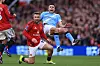 Luke Shaw i kamp med Rodri.