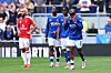 Noussair Mazraoui ser frustrert ut mens Ainsley Maitland-Niles og Everton-lagkameratene feirer 2-2-utligningen på overtid av overtiden, 6. september 2026.