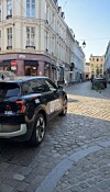 Uno-bilen parkert i Lille