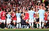 En fortvilet Phil Foden vises det røde kortet av Michael Oliver, 13. september 2026. Manchester-derbyet. Manchester United-City.