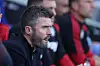 Michael Carrick på benken i forbindelse med bortekampen mot Fulham, 20. september 2026.