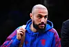 Noussair Mazraoui som ankommer Craven Cottage, 20. september 2026.