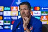 Atlético Madrid-trener Diego Simeone under pressekonferansen 12. oktober 2026 før United-kampen.