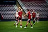 Lea Schüller feirer med Celin Bizet Dønnum etter å ha scoret det siste målet i 3-0-seieren til Manchester United mot Burnley Women, 28. oktober 2026.